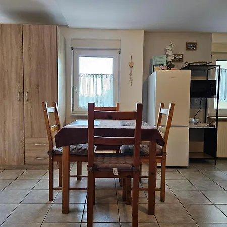 Lejlighed App-o2-2-4-personen-23km-bis-frankfurt-nord *